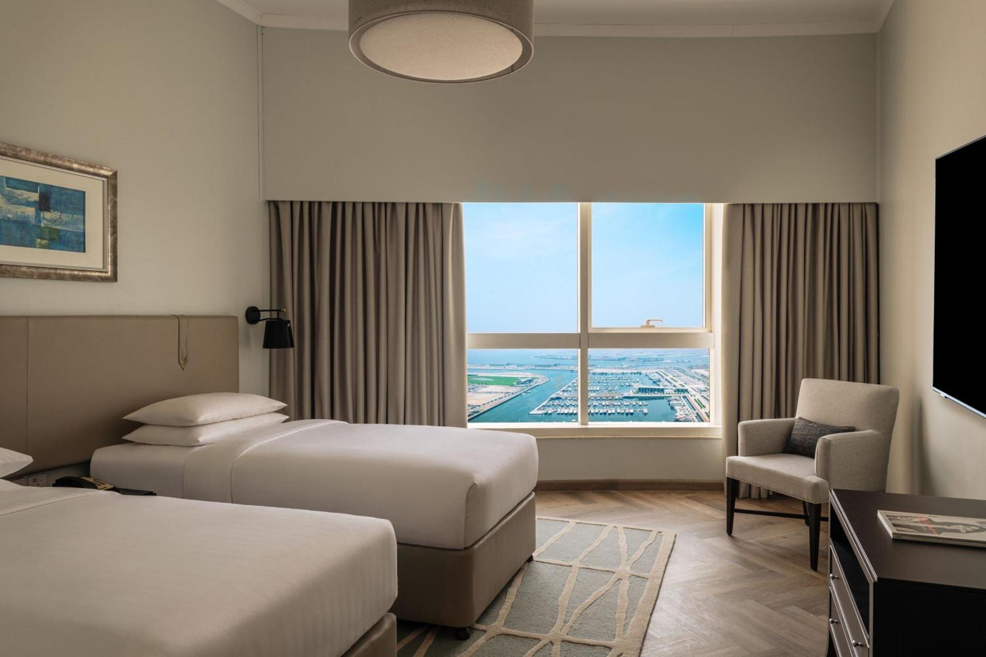Dubai Marriott Harbour Hotel And Suites Exterior photo