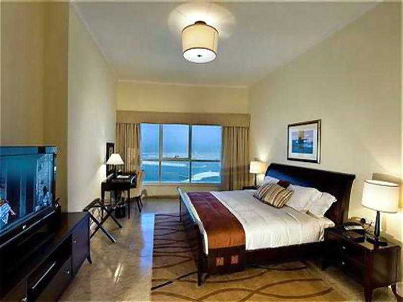 Dubai Marriott Harbour Hotel And Suites Room photo
